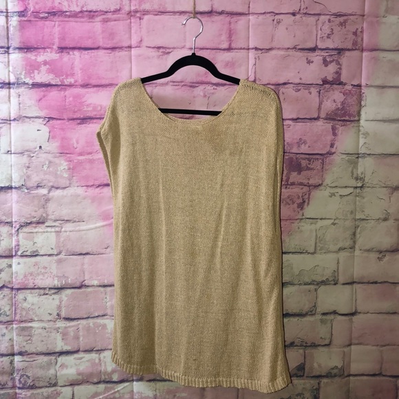 Sleeveless Old Navy sweater - Picture 2 of 2